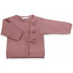 Gilet b&eacute;b&eacute; taupe en coton et cachemire avec boutons bois tricot&eacute; en point jersey 