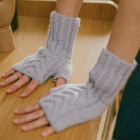 Knitting Pattern - Voltaire Mittens