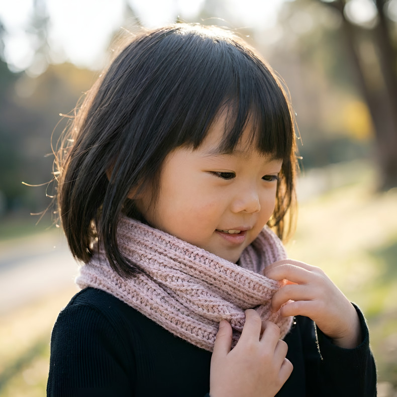 écharpe snood enfant mauve tricoté en laine et alpaga très doux et chaud 
