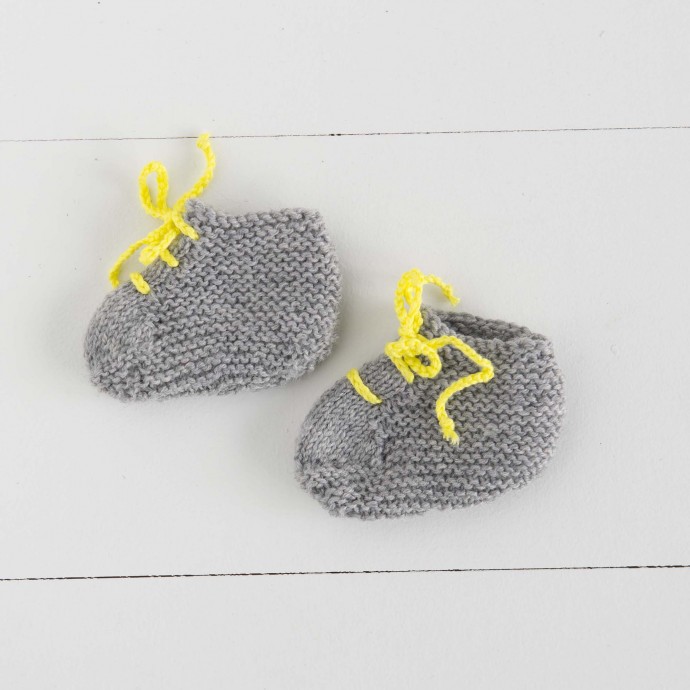 Chaussons et béguin Achille jaune et gris