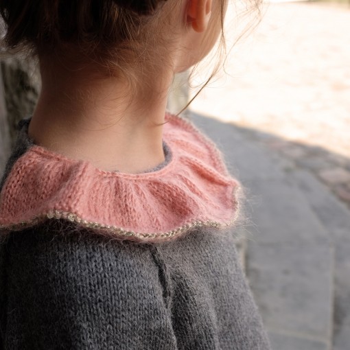 Pierre baby sweater grey with pink collar aplaca